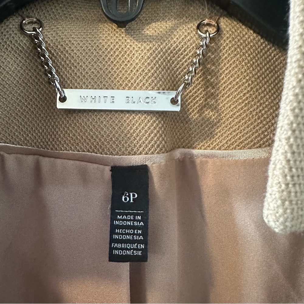 White House Black Market Tan Blazer - Picture 5 of 11